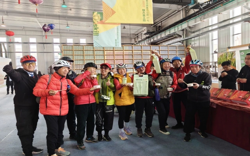 葛沽鎮(zhèn)首屆稻香節(jié)在時代記憶鐵六木工坊內舉行